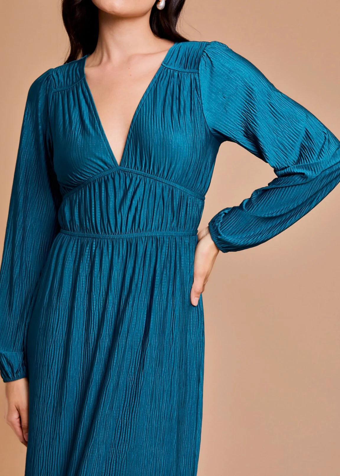 Gilli Clothing deep v-neck long sleeve maxi dress