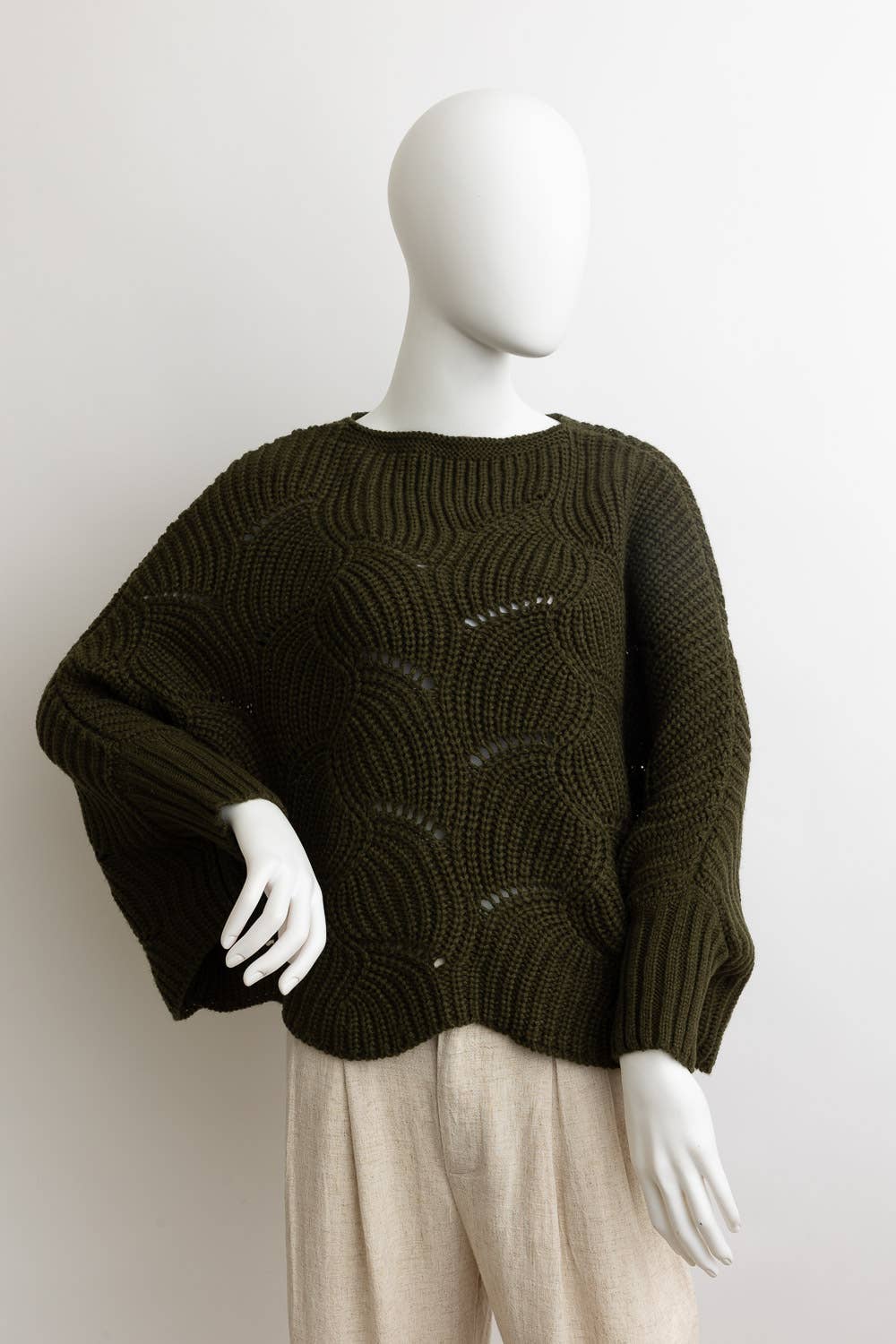 Ribbed Knit Pattern Poncho w/ Sleeves