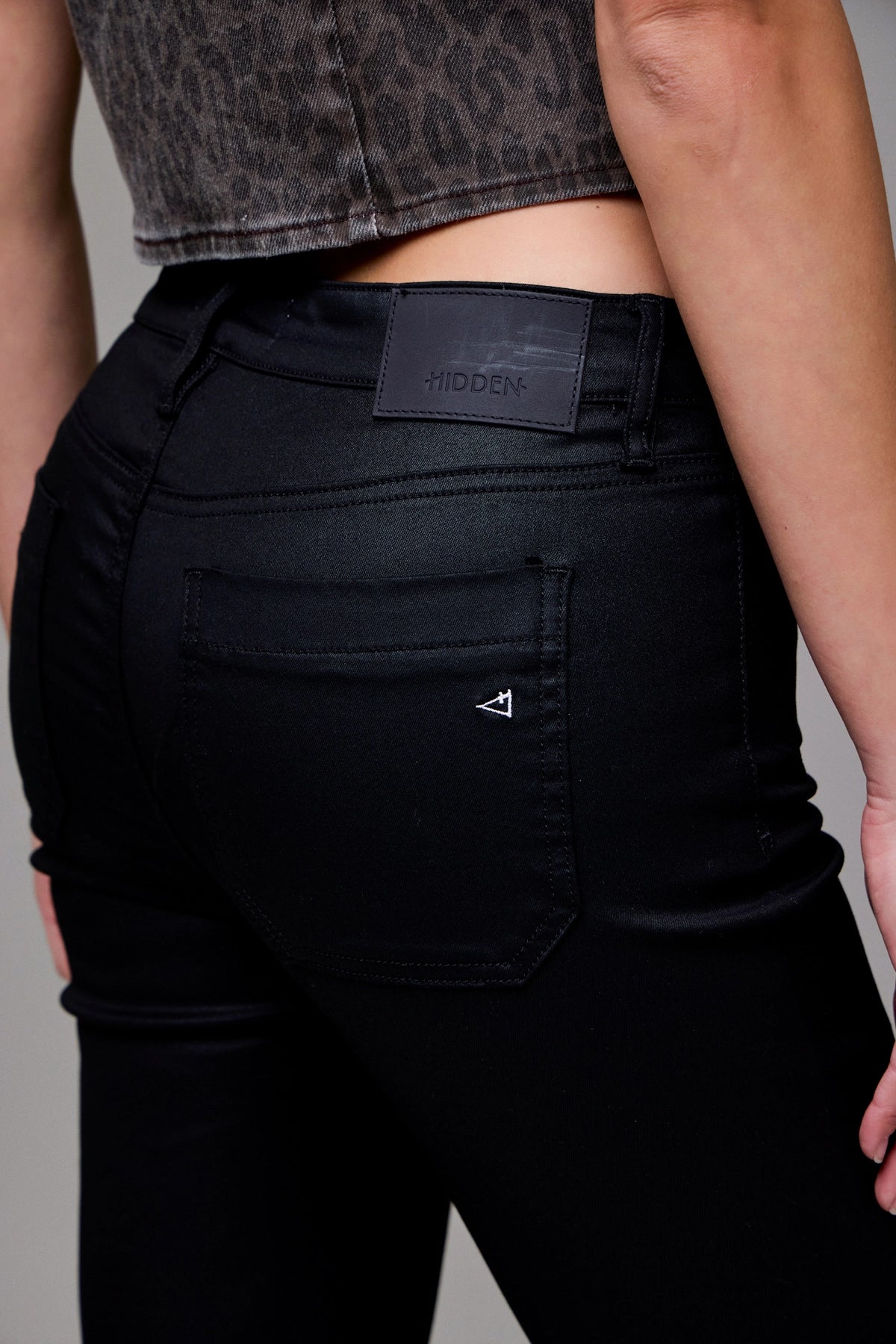 Hidden 31” inseam mid rise Happi Flare black Coated