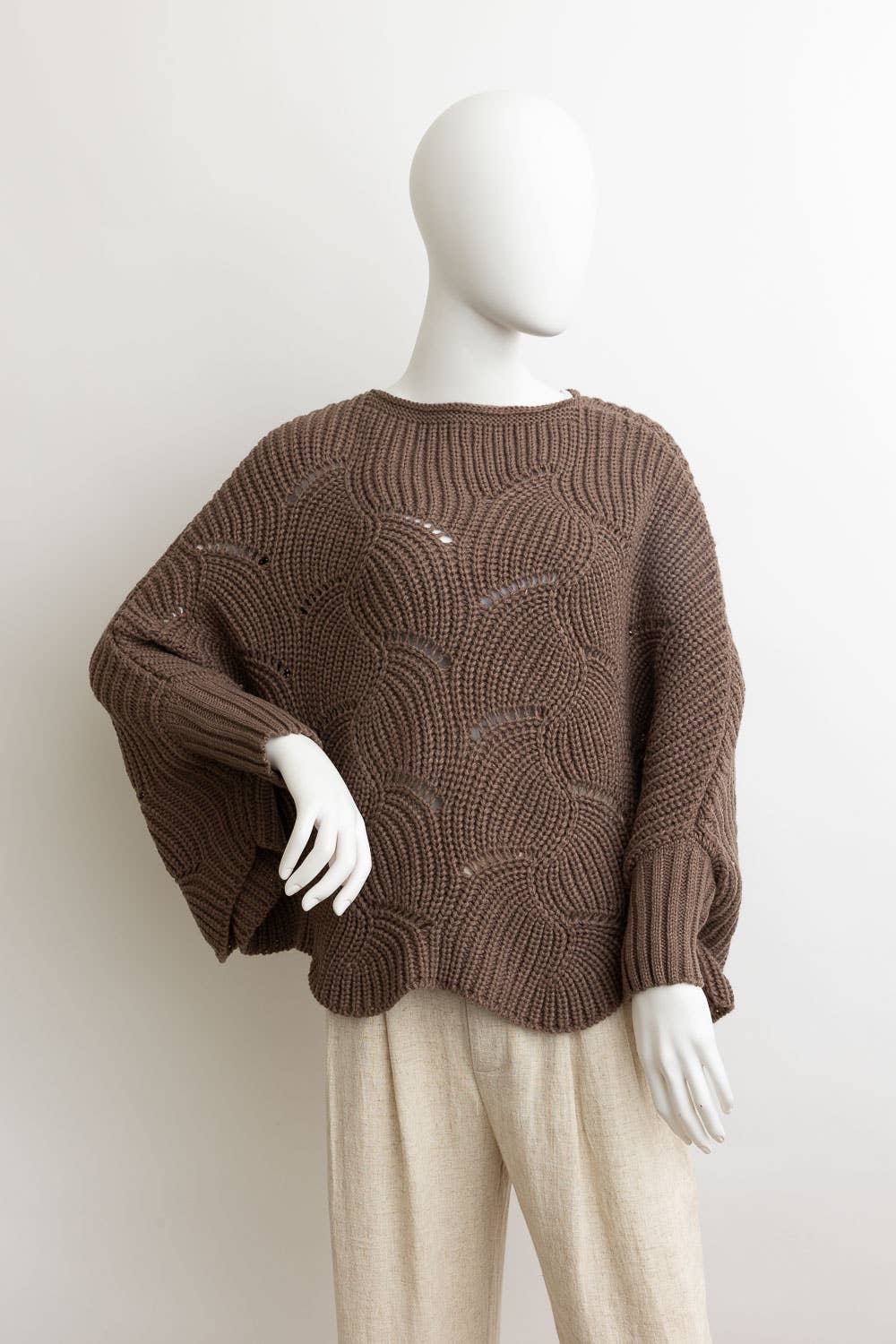 Ribbed Knit Pattern Poncho w/ Sleeves