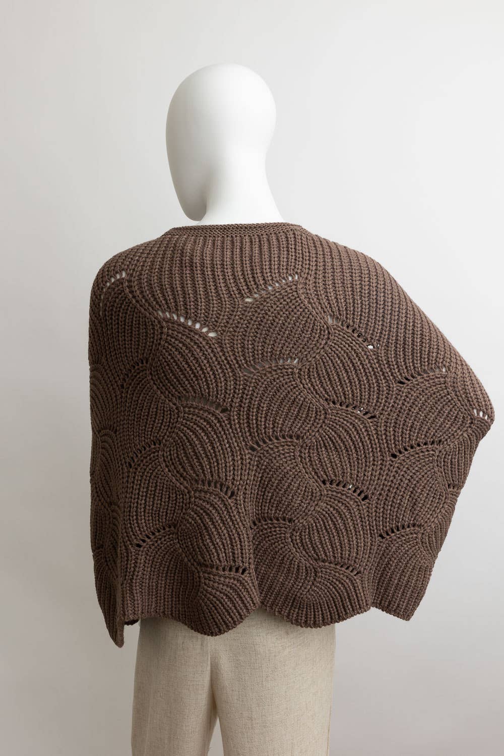 Ribbed Knit Pattern Poncho w/ Sleeves